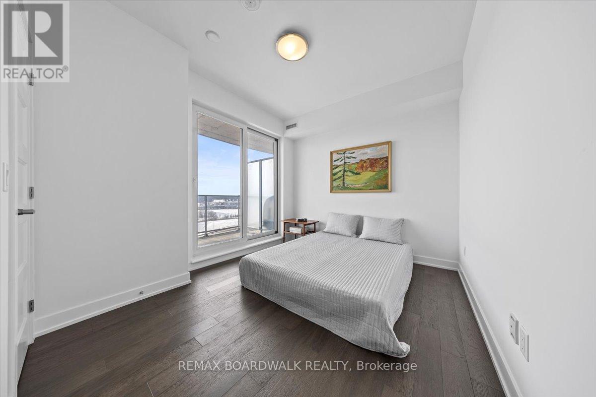 1402 - 200 Inlet Private