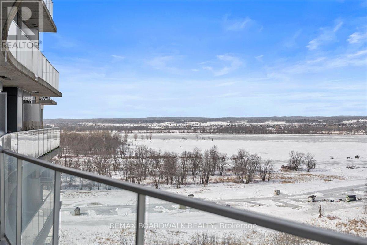 1402 - 200 Inlet Private