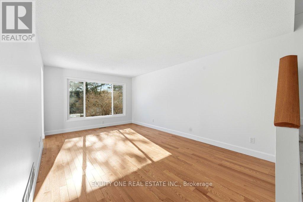 35 Willwood Crescent