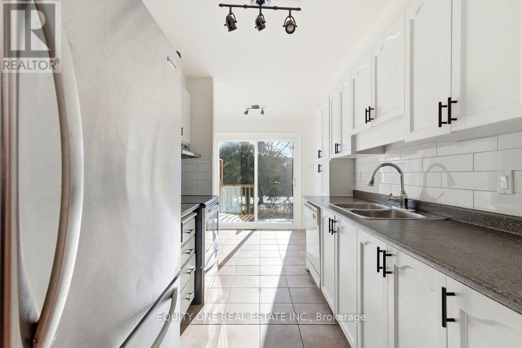 35 Willwood Crescent