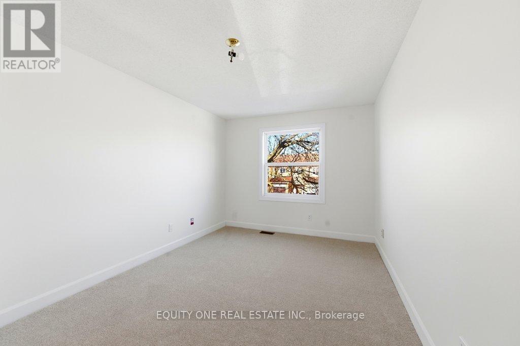 35 Willwood Crescent