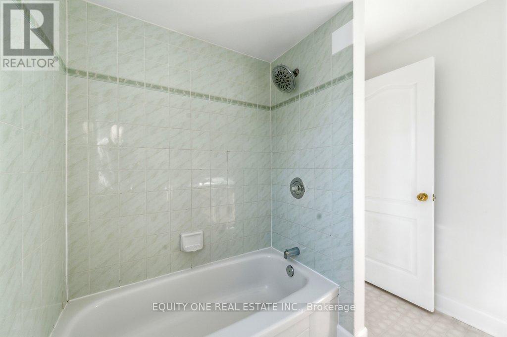 35 Willwood Crescent