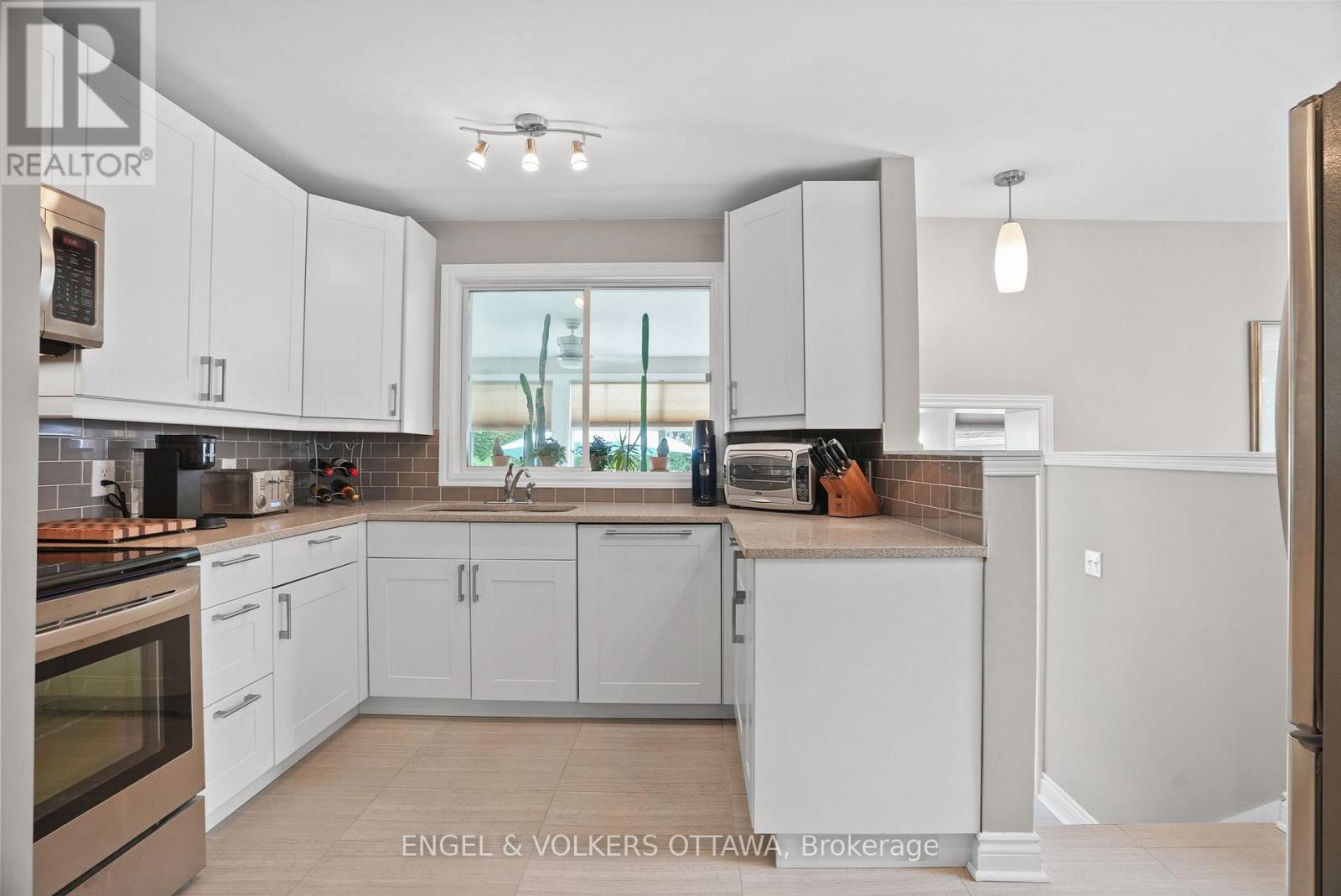 1278 Cheverton Avenue