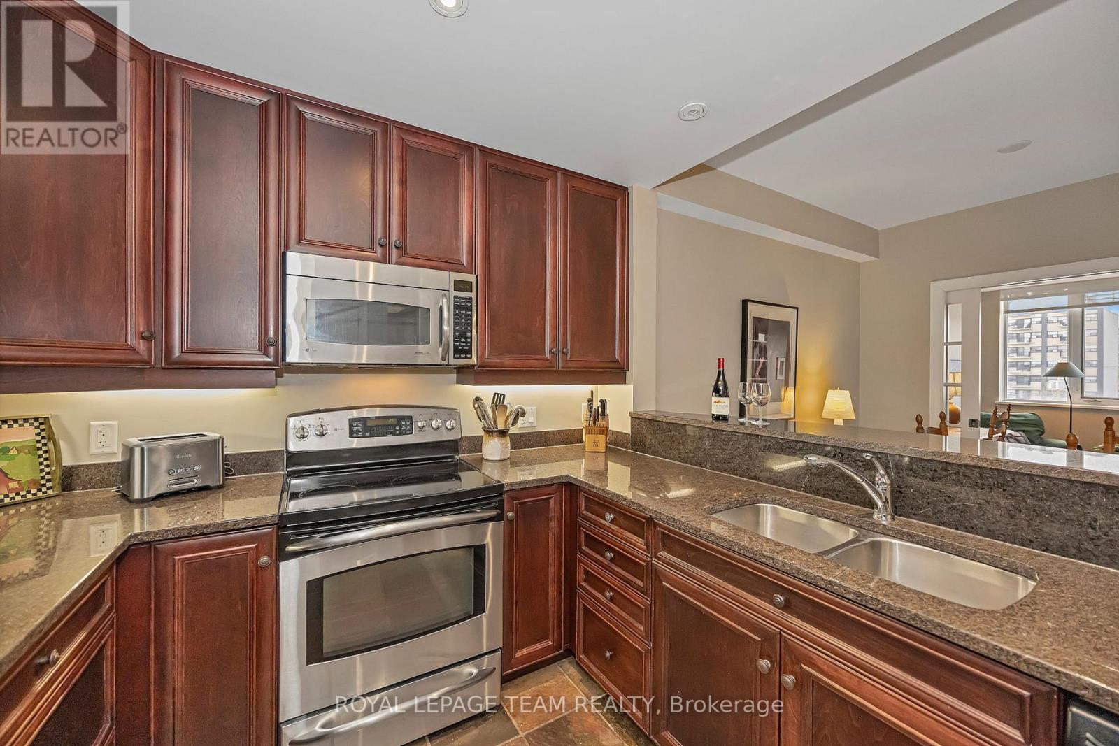 509 - 320 Mcleod Street