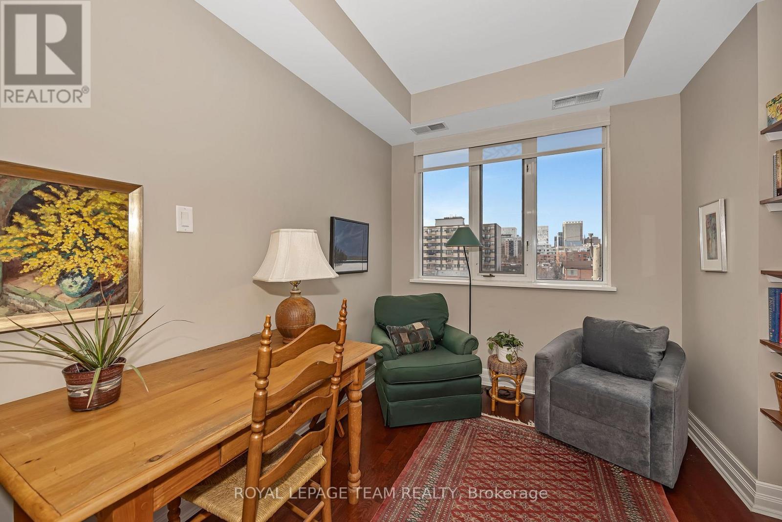 509 - 320 Mcleod Street