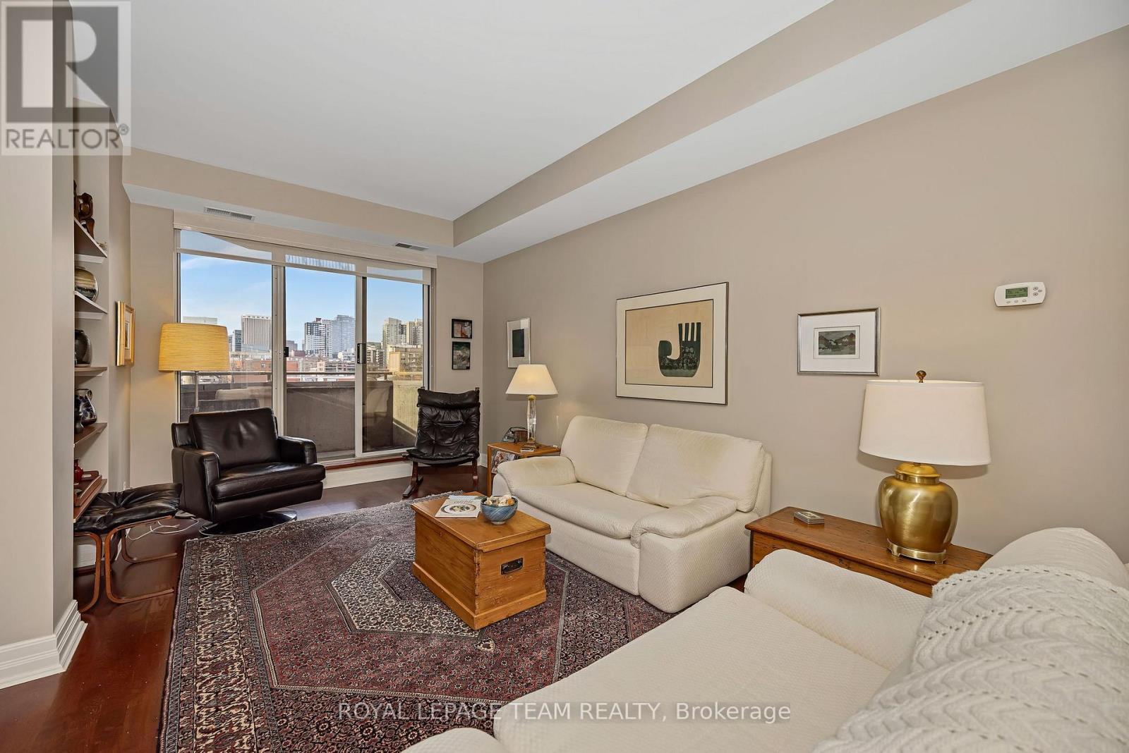 509 - 320 Mcleod Street