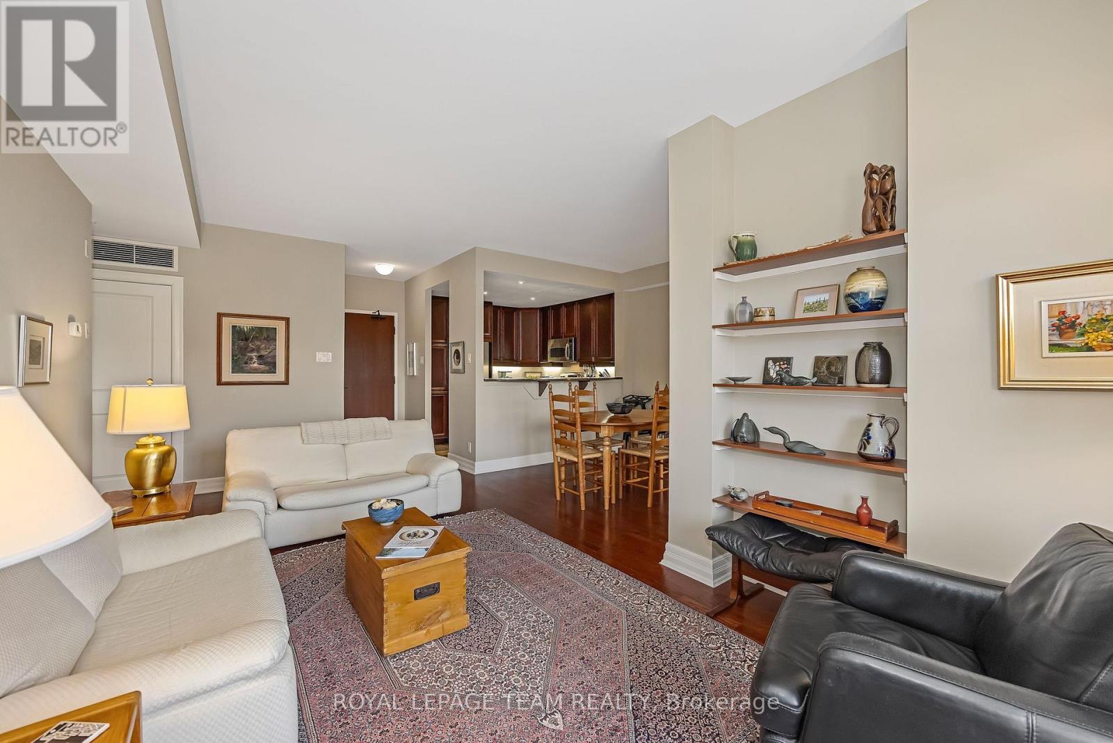 509 - 320 Mcleod Street