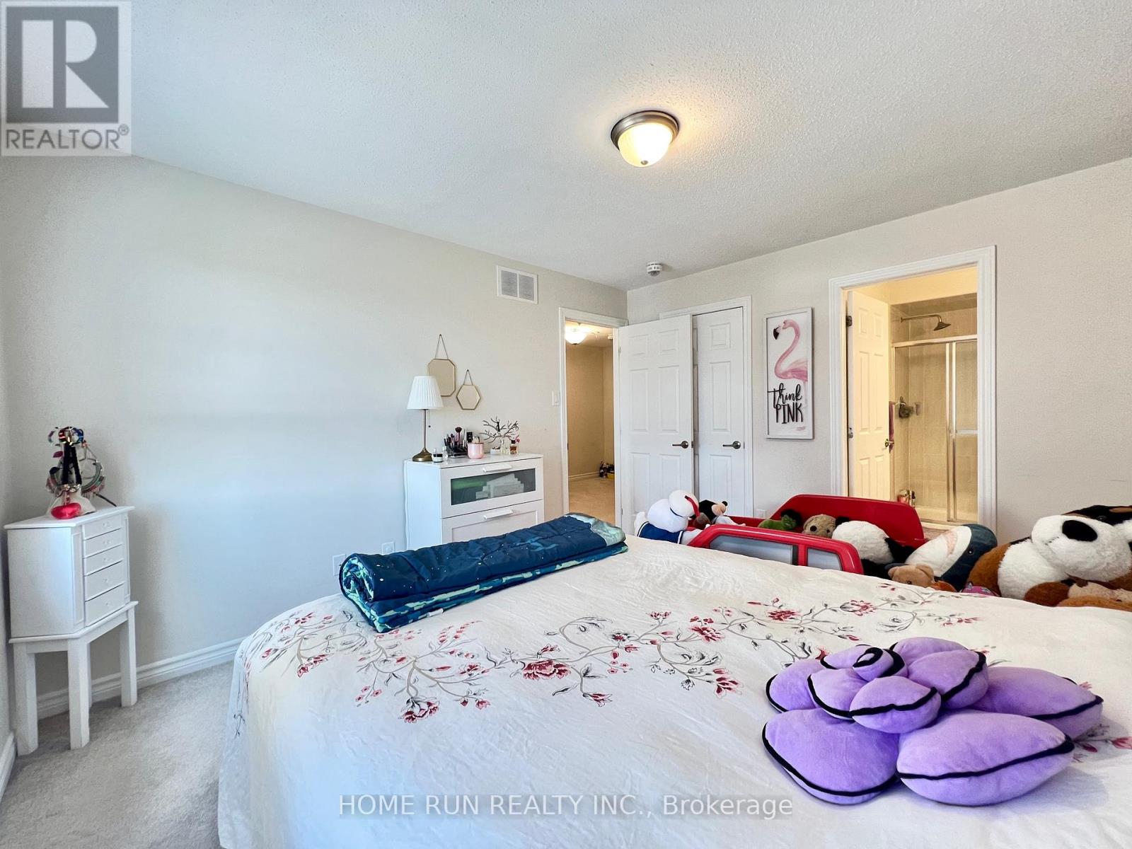 347 Pumpkinseed Crescent