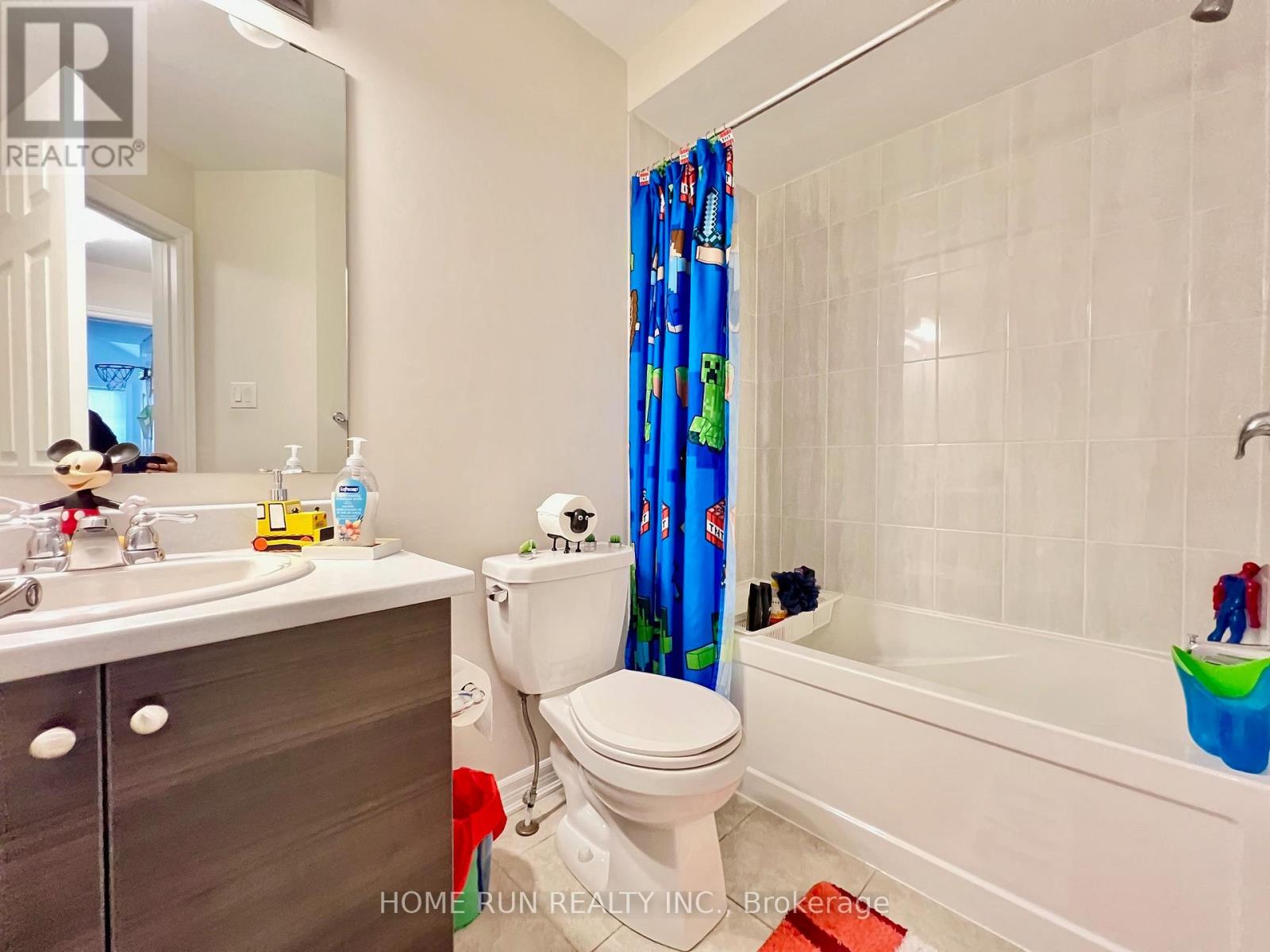 347 Pumpkinseed Crescent