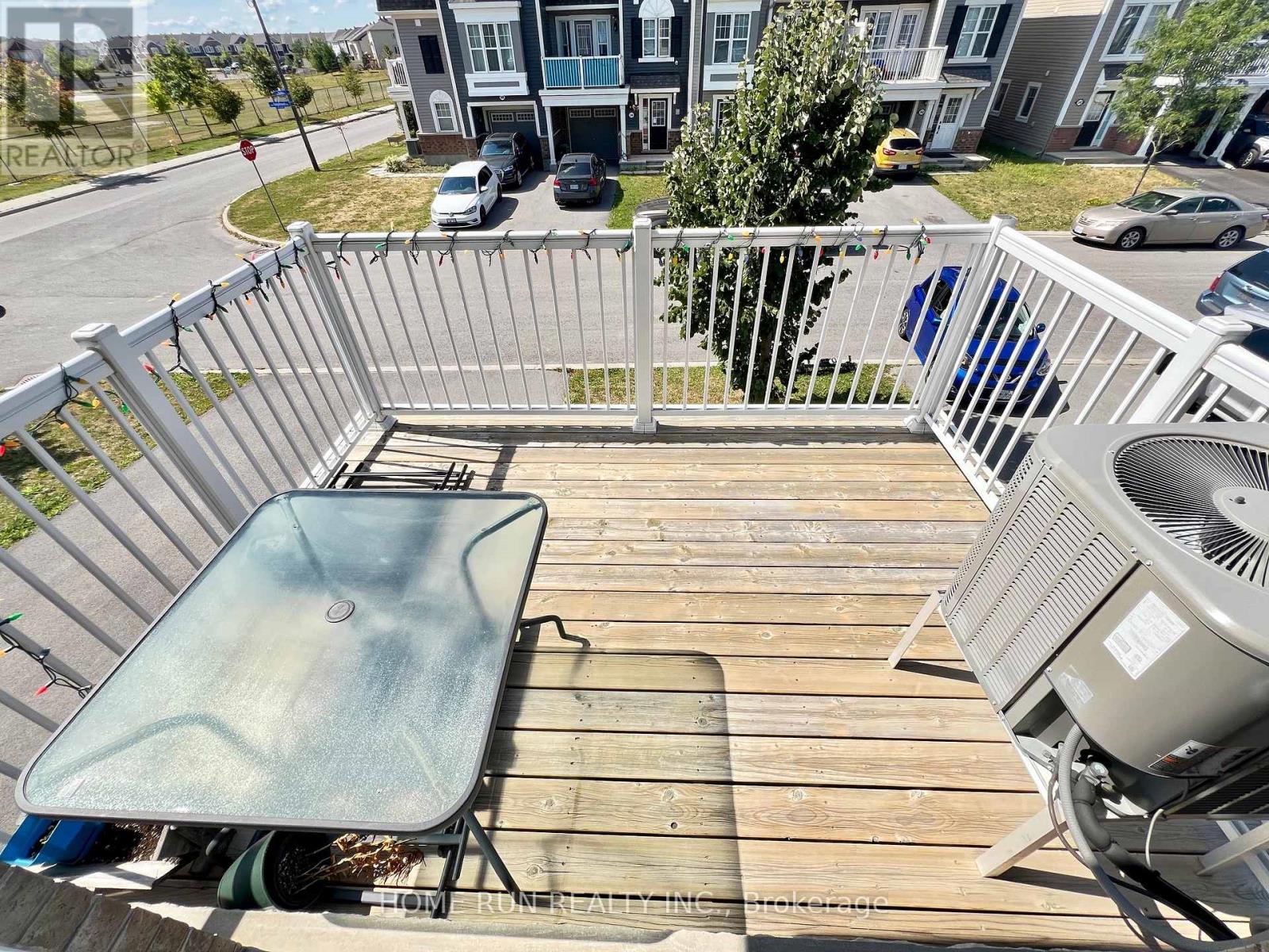 347 Pumpkinseed Crescent