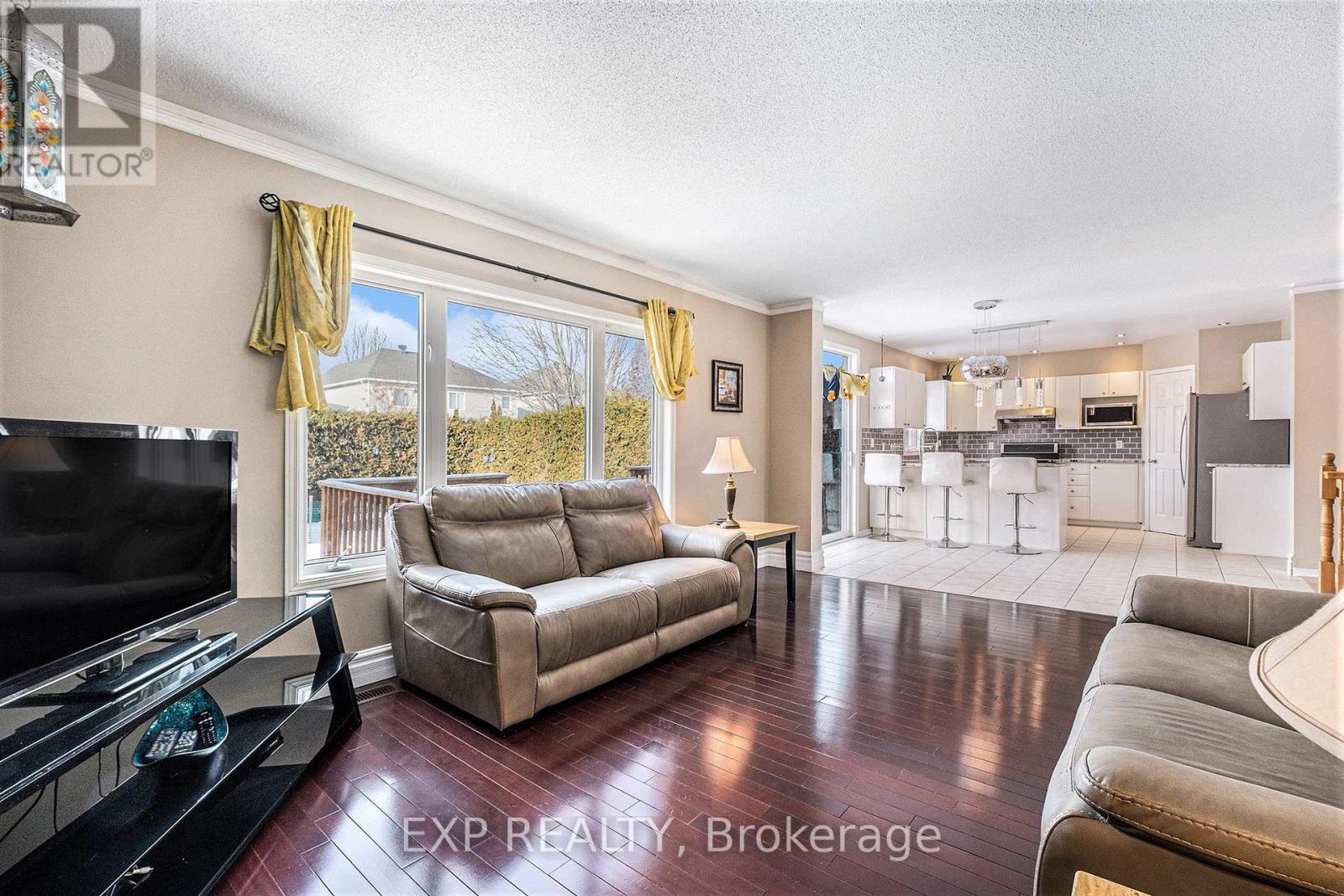 61 Lamadeleine Boulevard