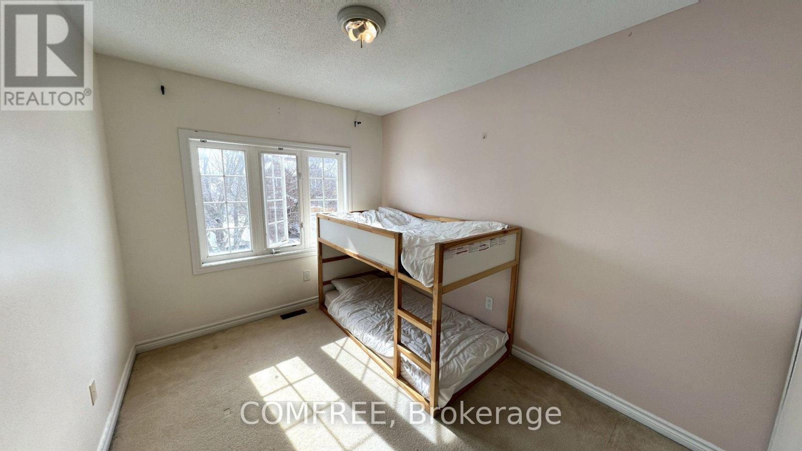 294 Waymark Crescent