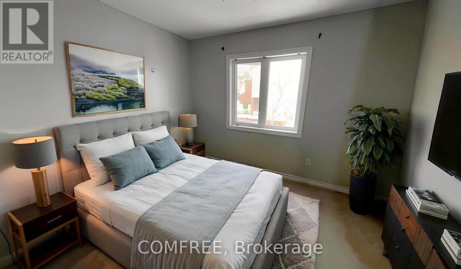 294 Waymark Crescent