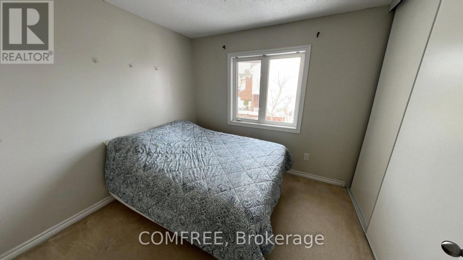 294 Waymark Crescent