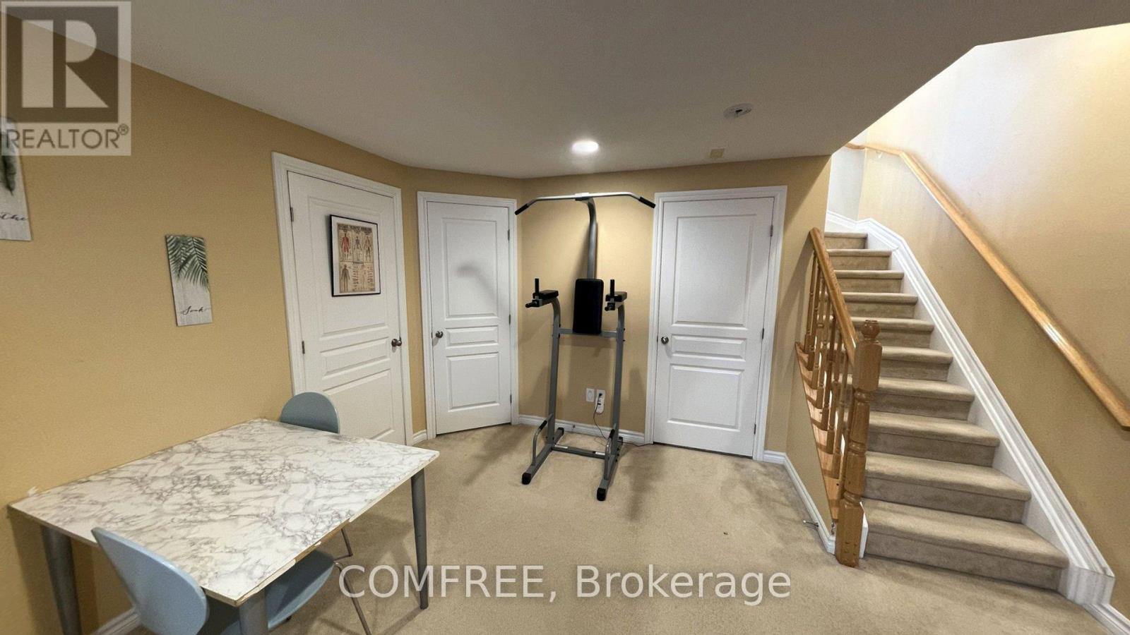 294 Waymark Crescent