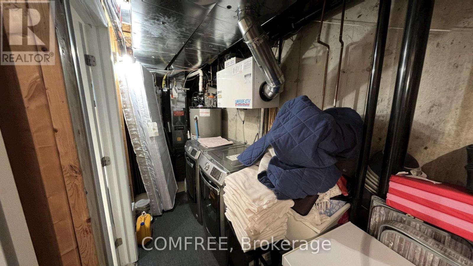 294 Waymark Crescent