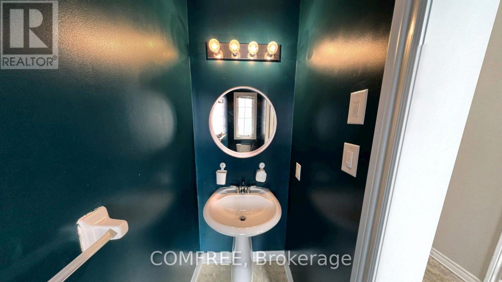 294 Waymark Crescent