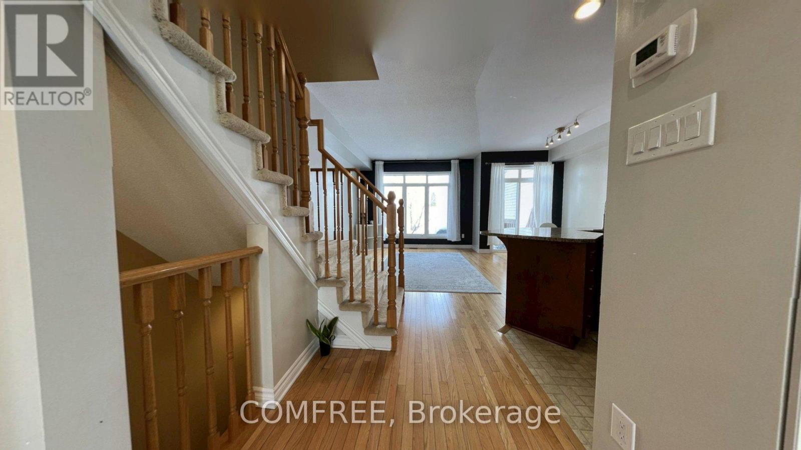 294 Waymark Crescent