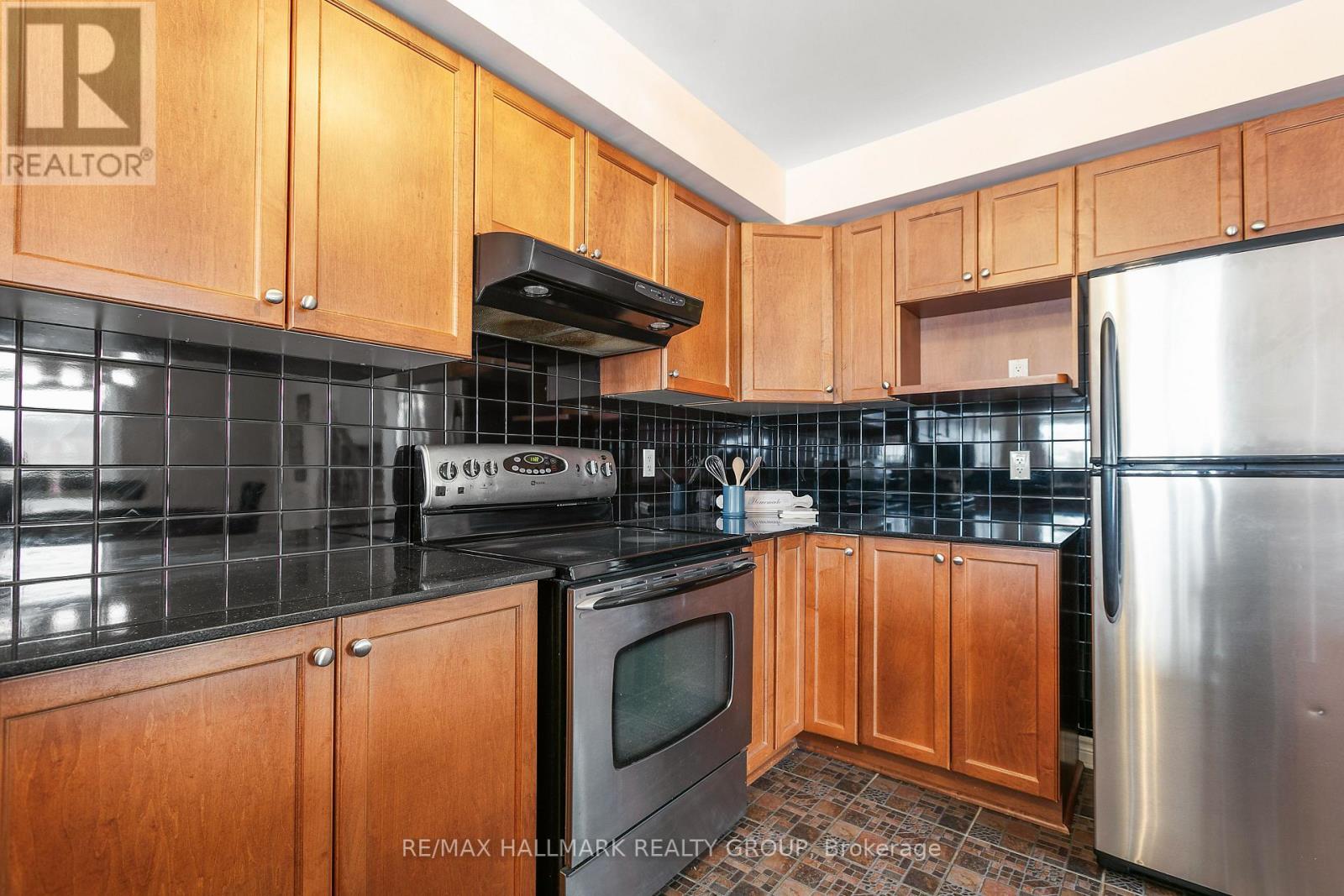 4120 Kelly Farm Drive