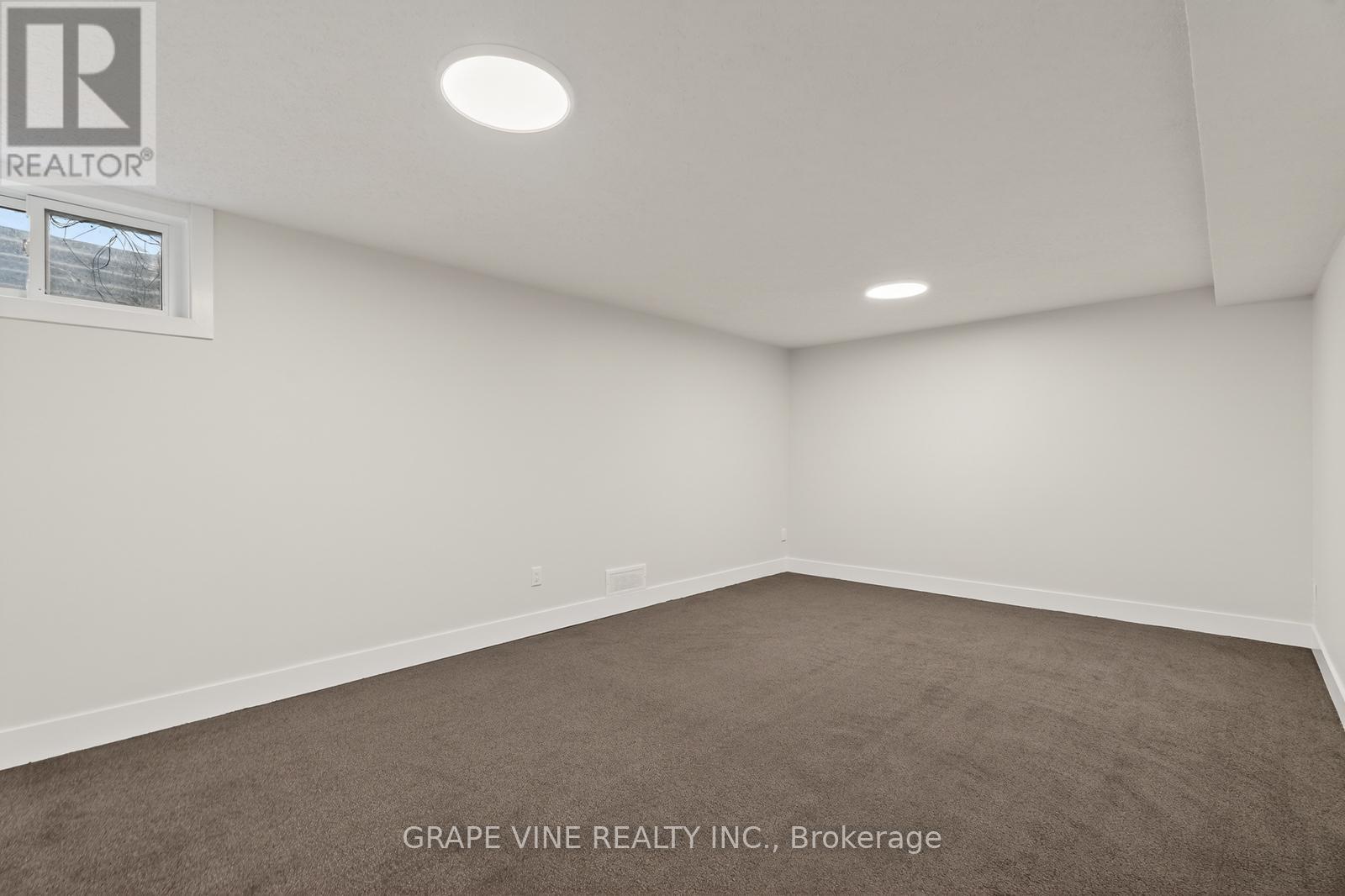 14 - 3565 Downpatrick Road