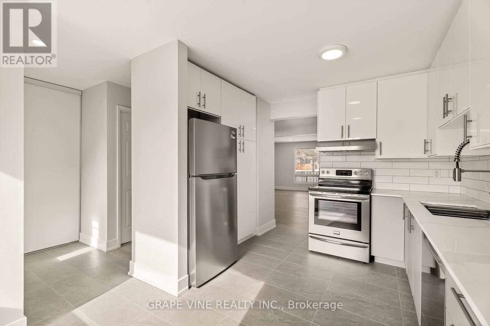 14 - 3565 Downpatrick Road