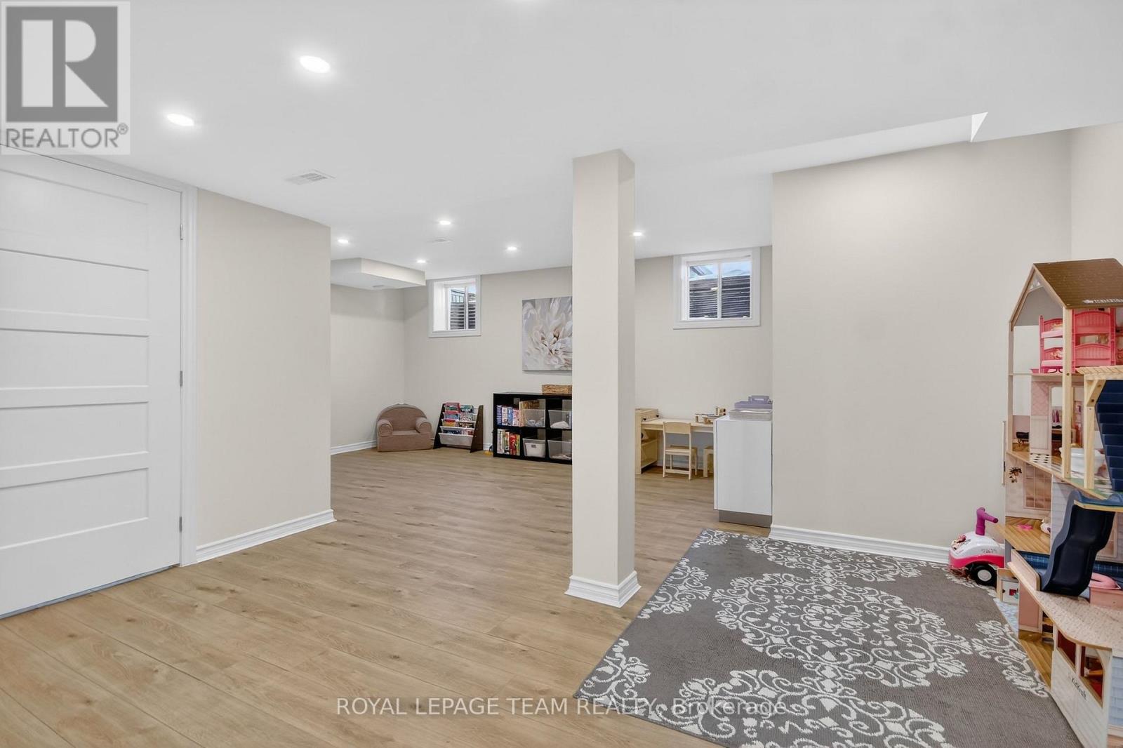 375 Meadowbreeze Drive