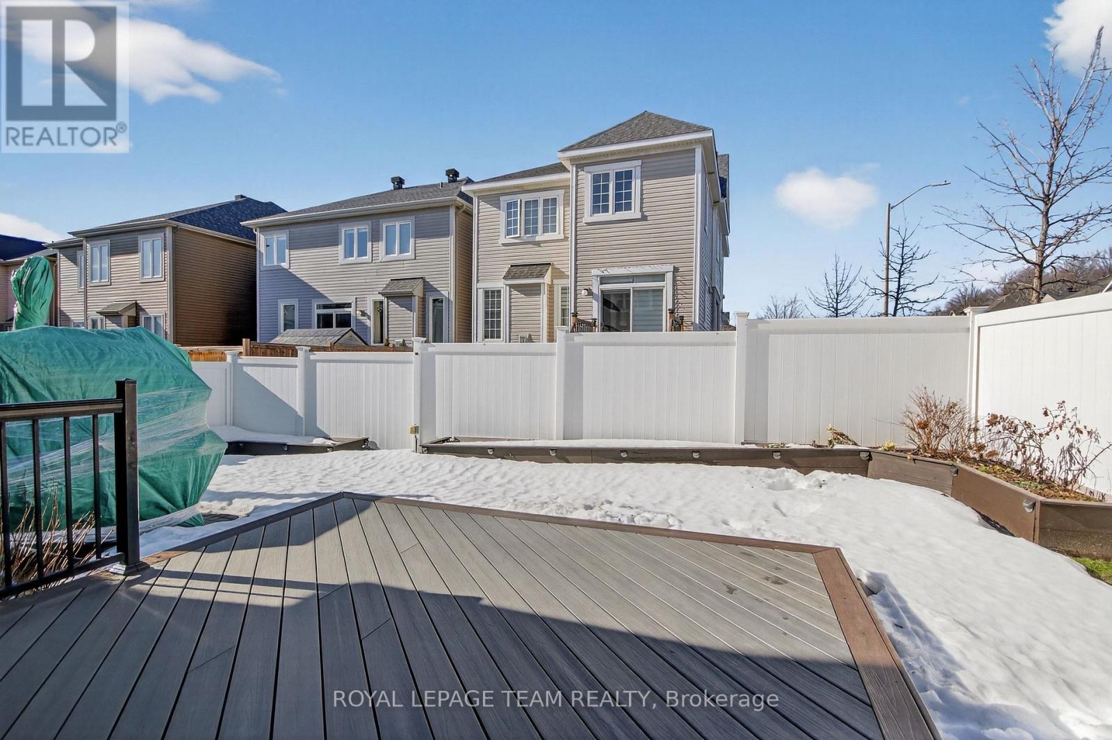 375 Meadowbreeze Drive