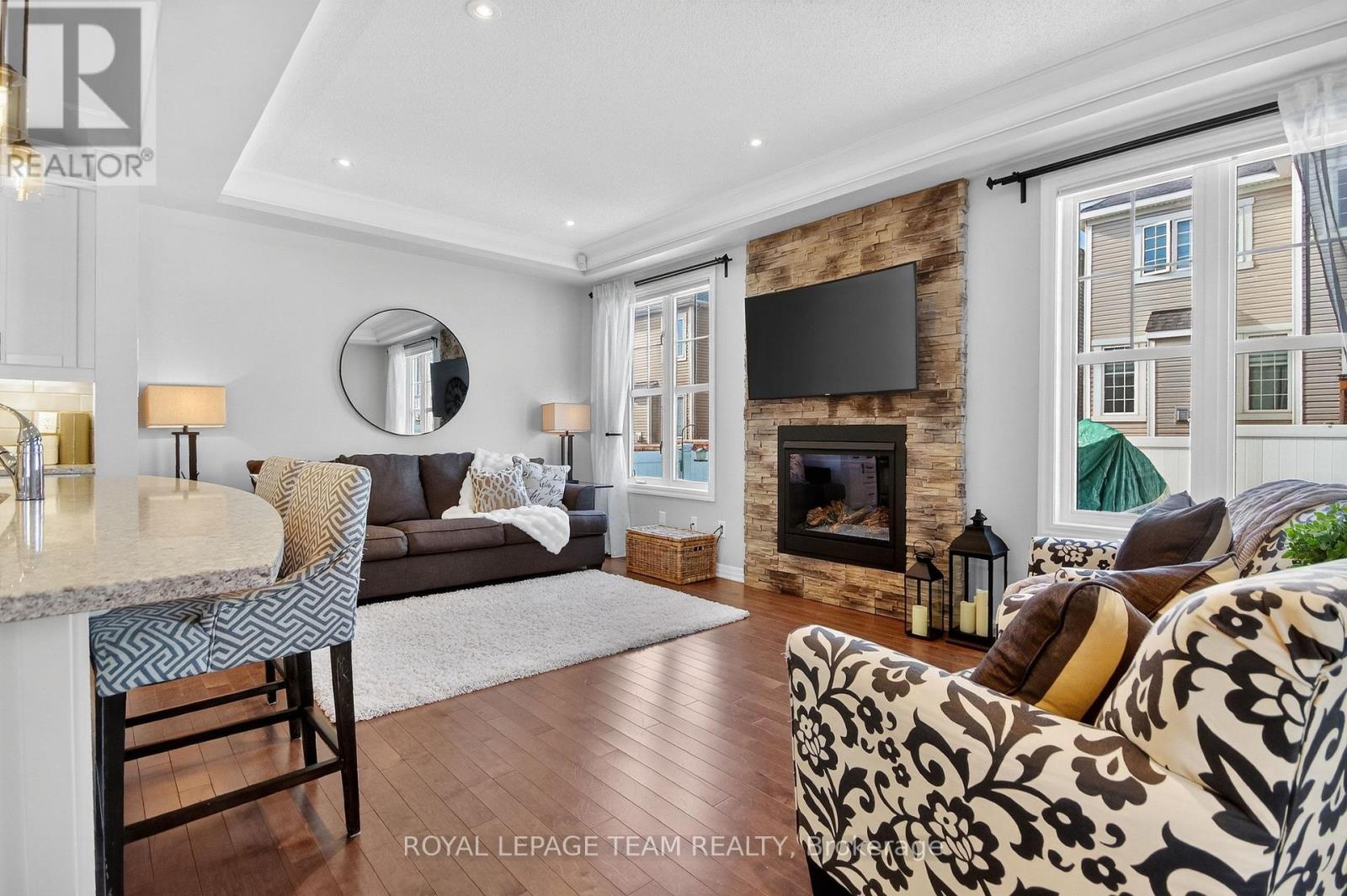 375 Meadowbreeze Drive