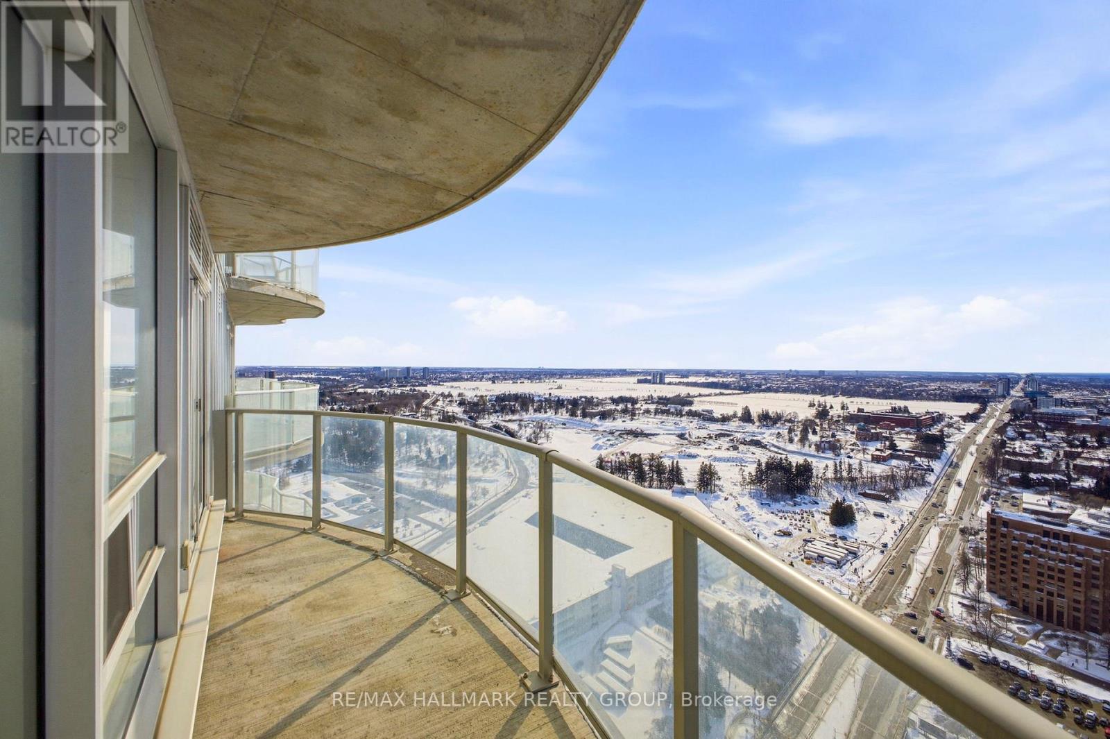 3703 - 805 Carling Avenue