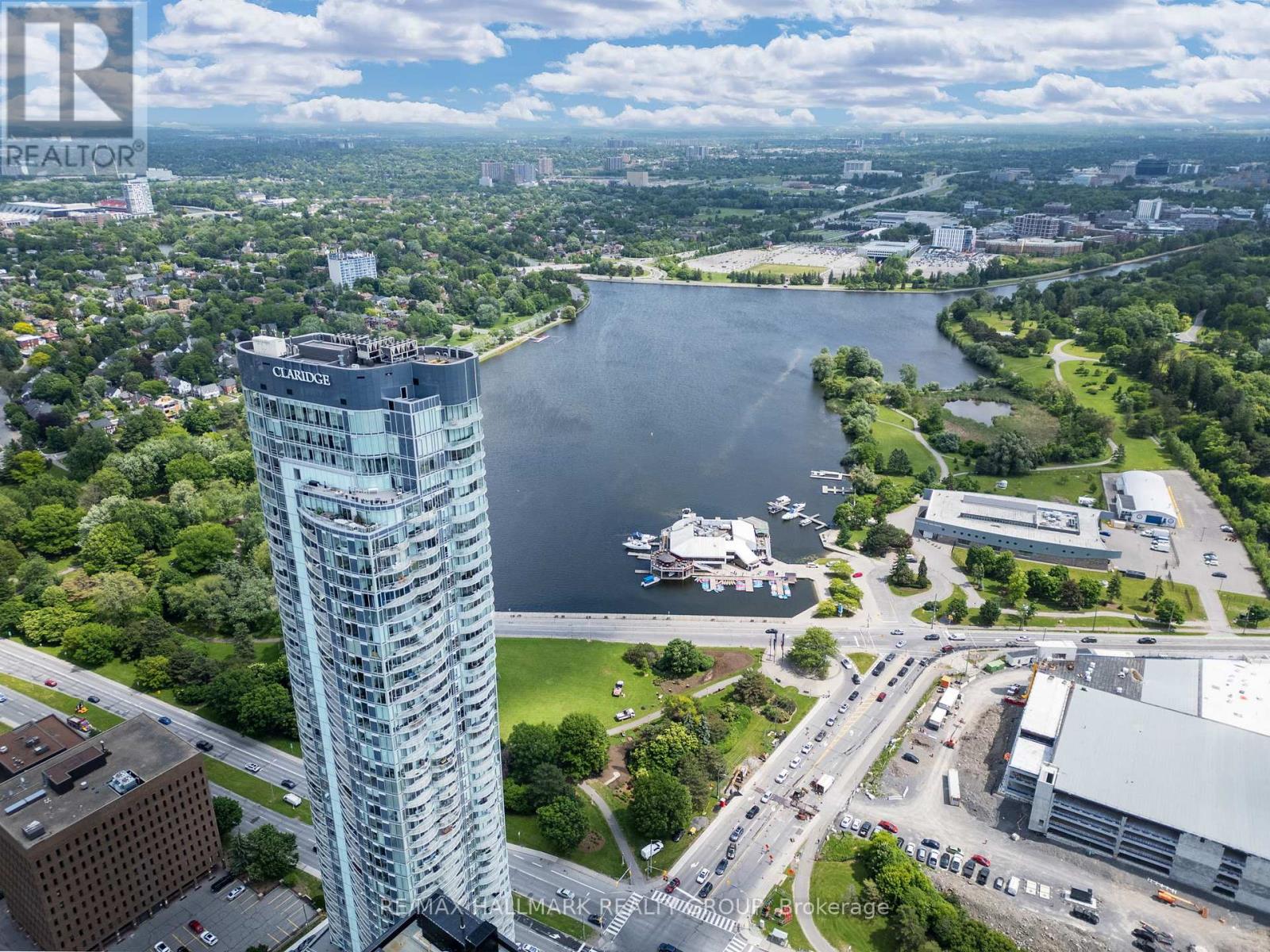 3703 - 805 Carling Avenue