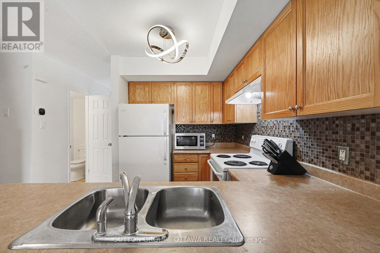 56 Steele Park Private