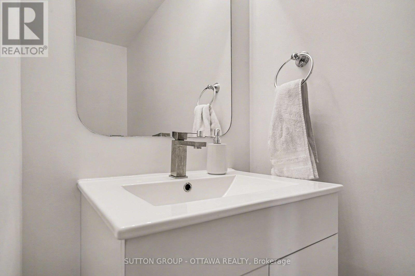 56 Steele Park Private