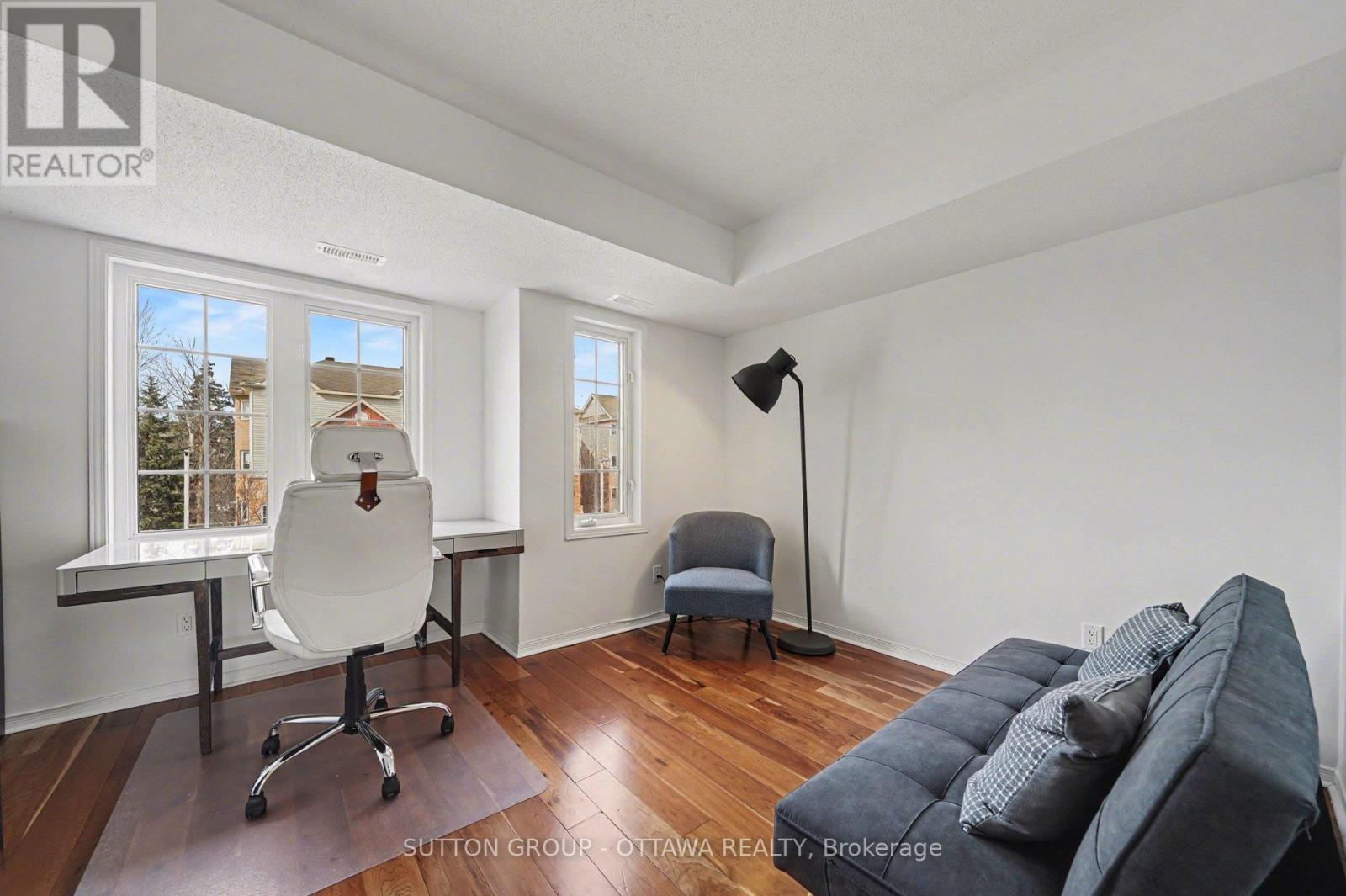 56 Steele Park Private