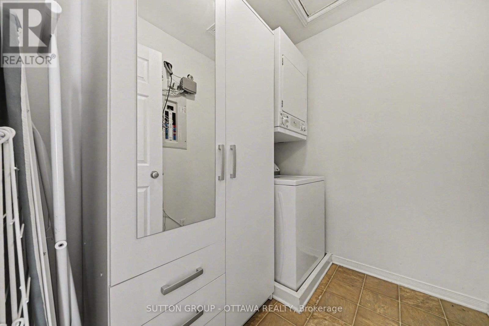 56 Steele Park Private