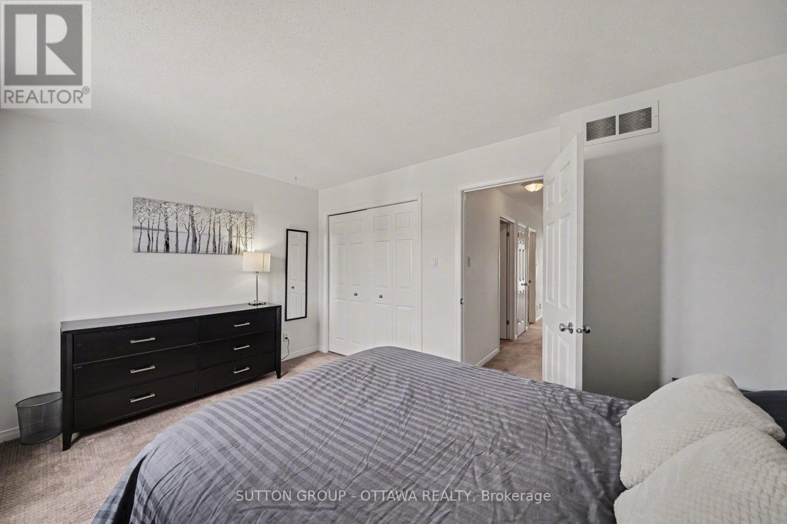 56 Steele Park Private