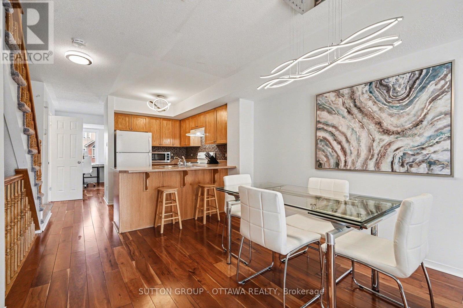 56 Steele Park Private