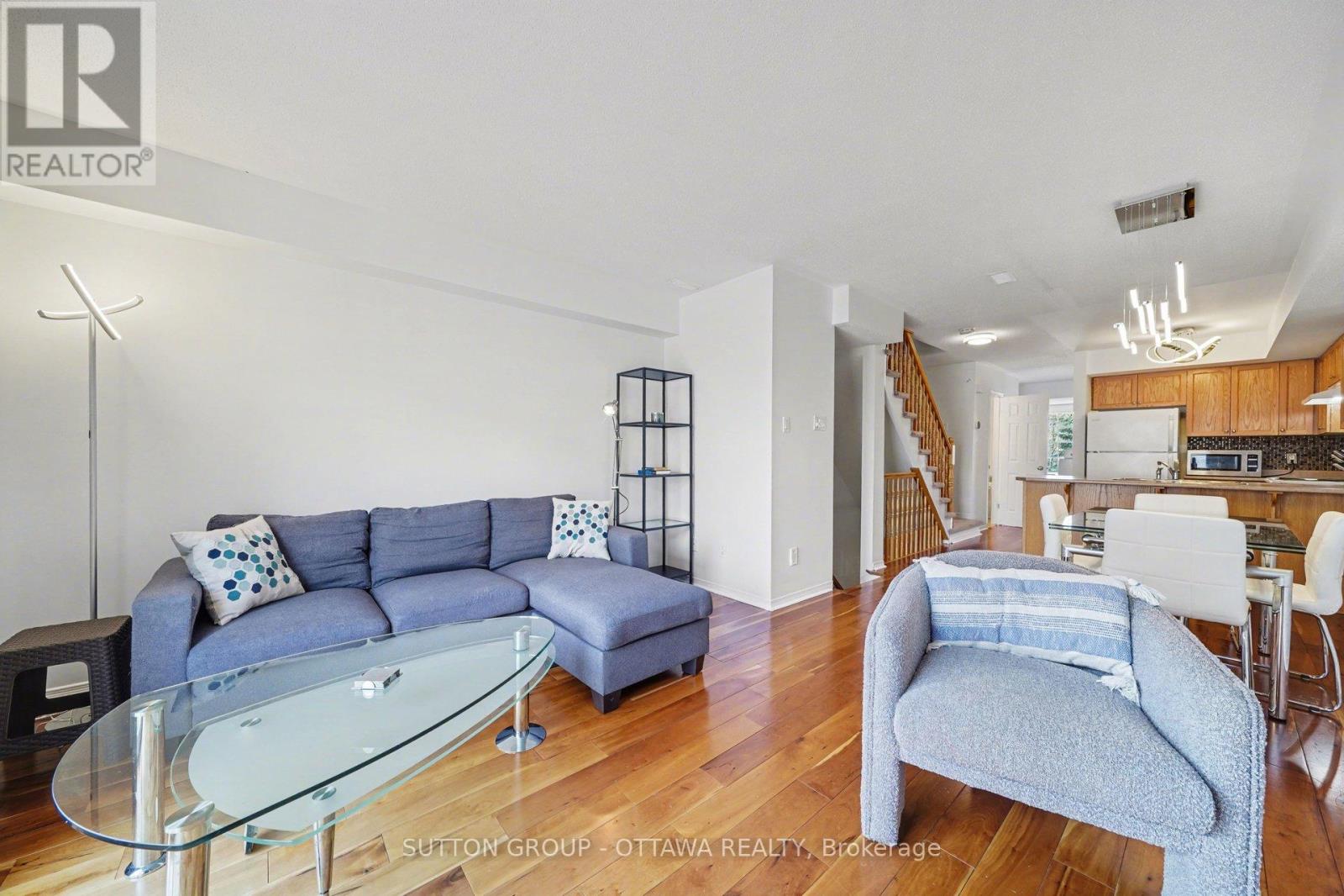 56 Steele Park Private