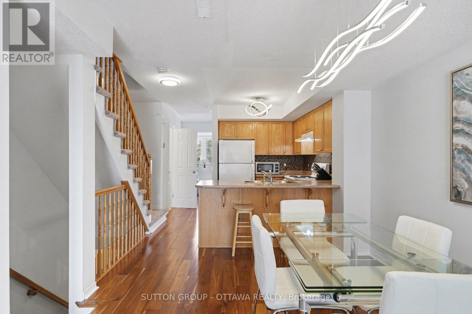 56 Steele Park Private