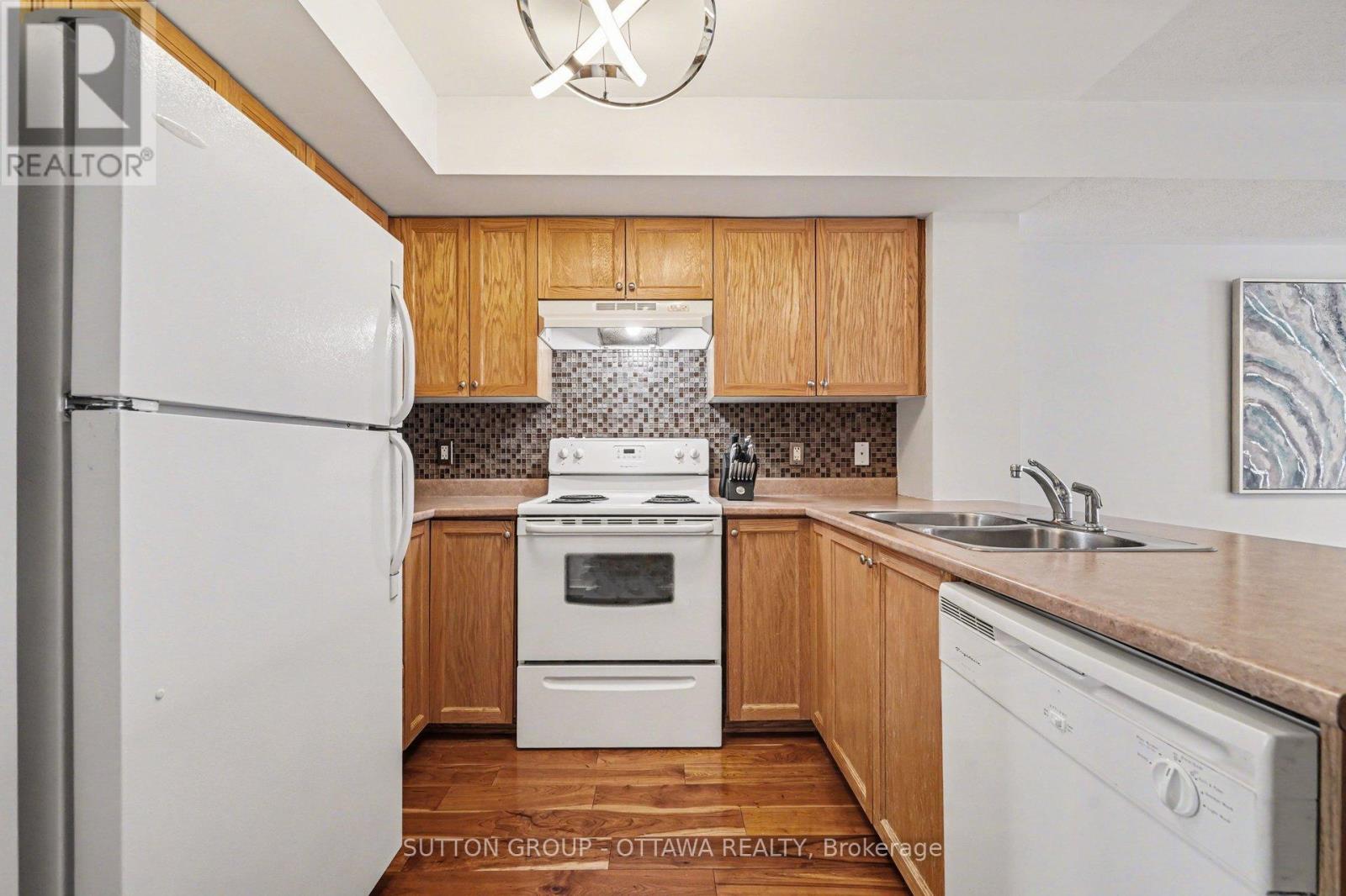 56 Steele Park Private