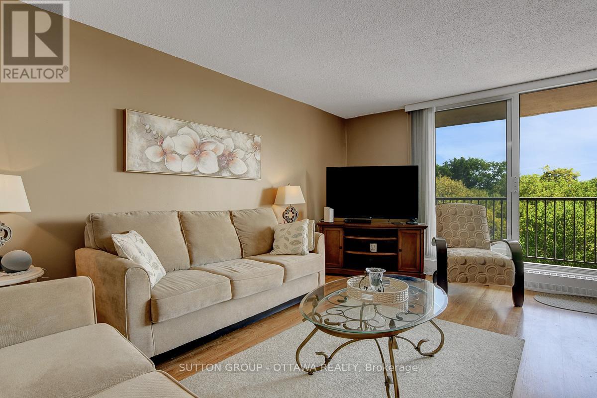 405 - 665 Bathgate Drive