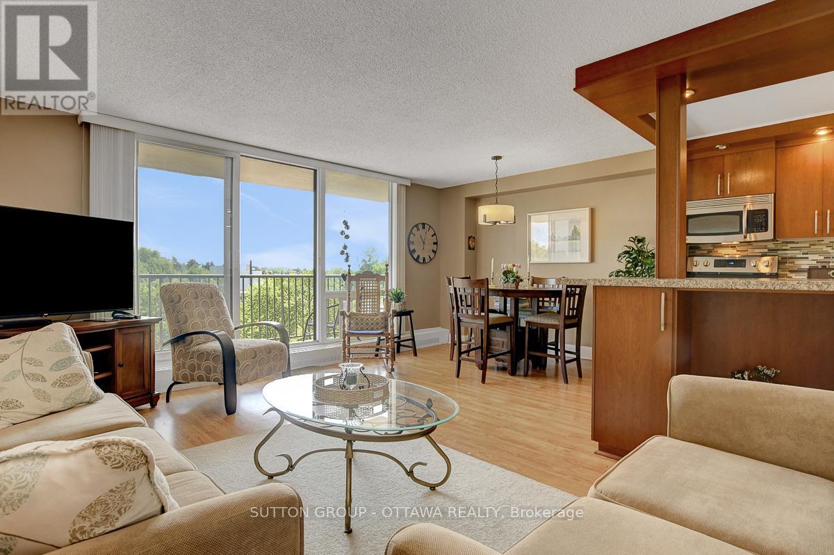 405 - 665 Bathgate Drive