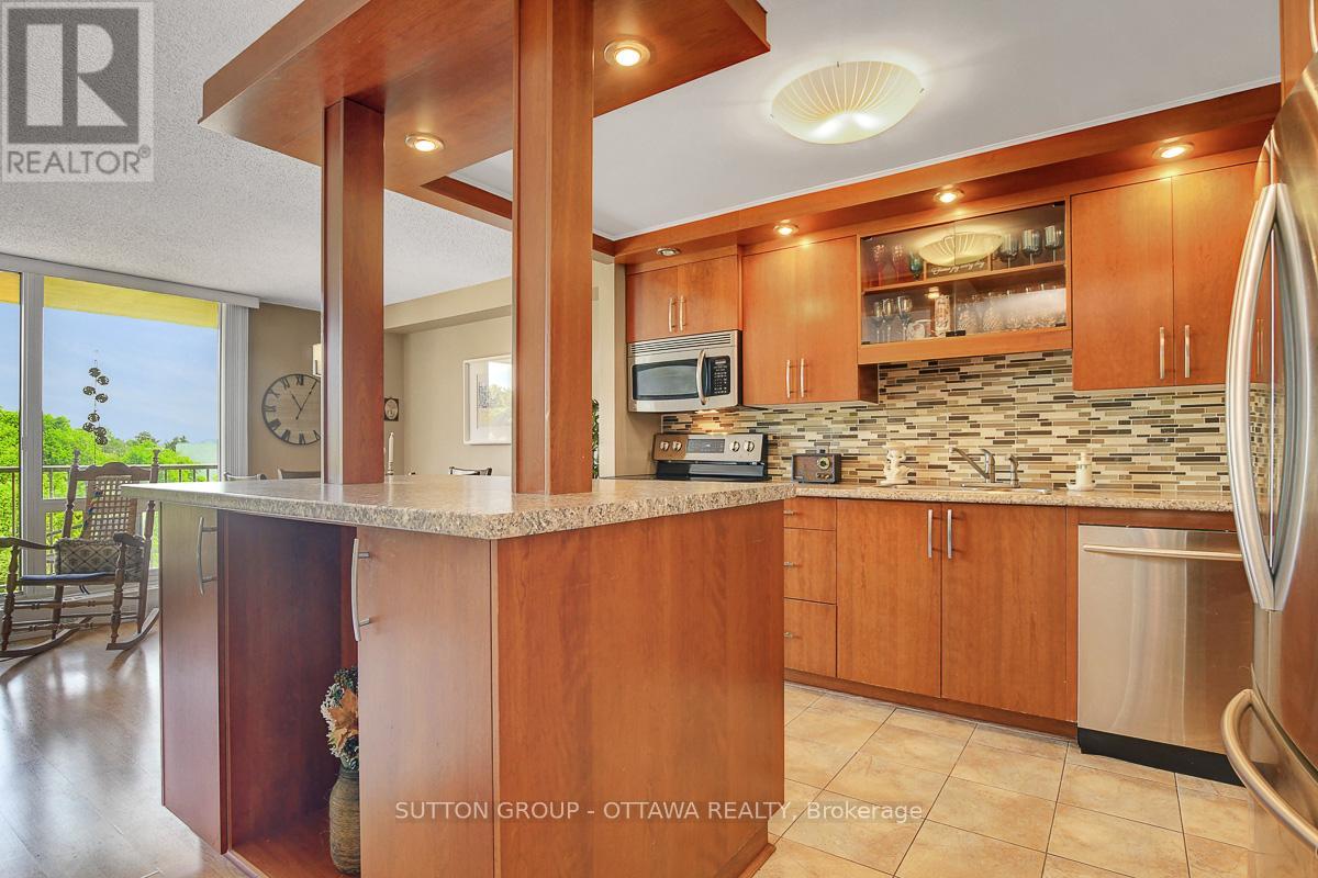 405 - 665 Bathgate Drive