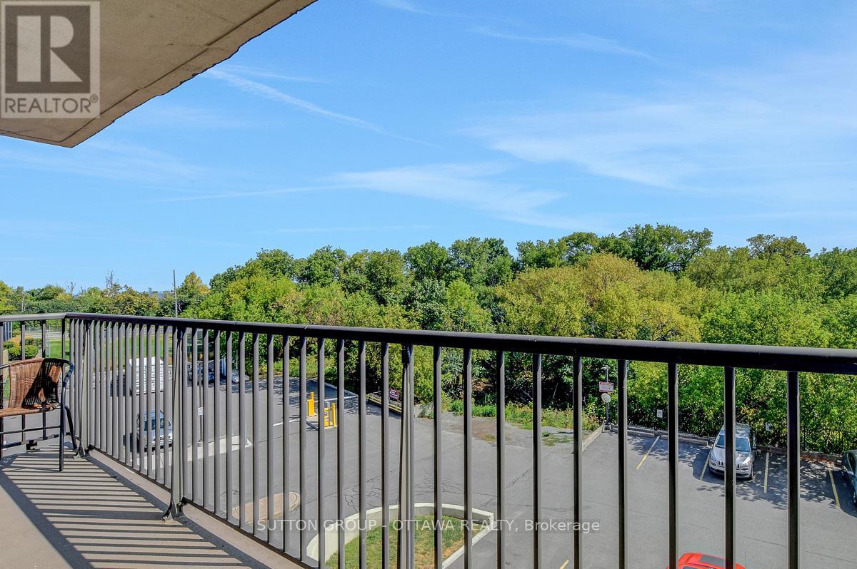 405 - 665 Bathgate Drive