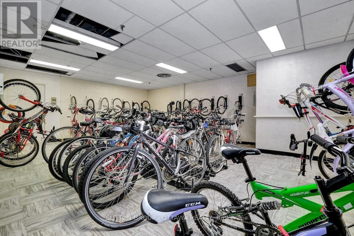 405 - 665 Bathgate Drive