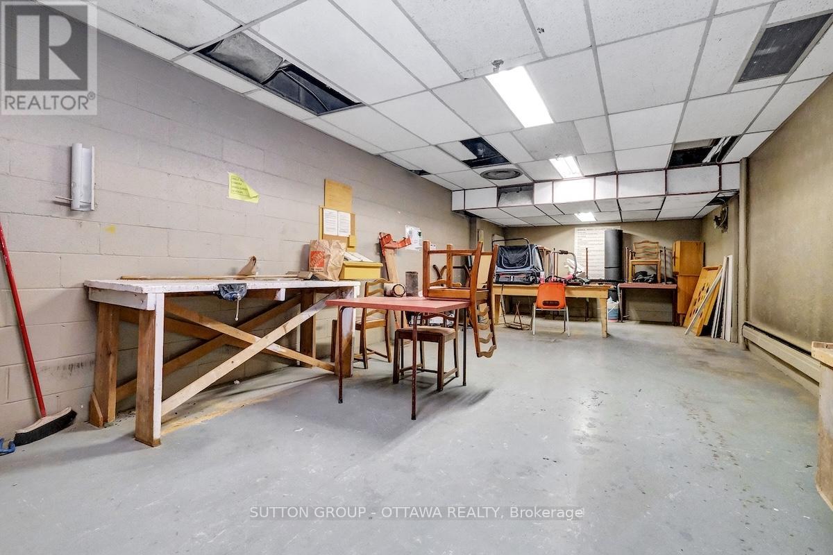 405 - 665 Bathgate Drive