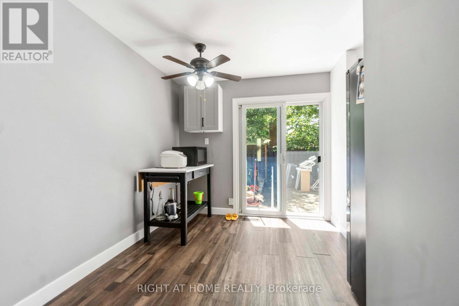 3 - 21 Midland Crescent