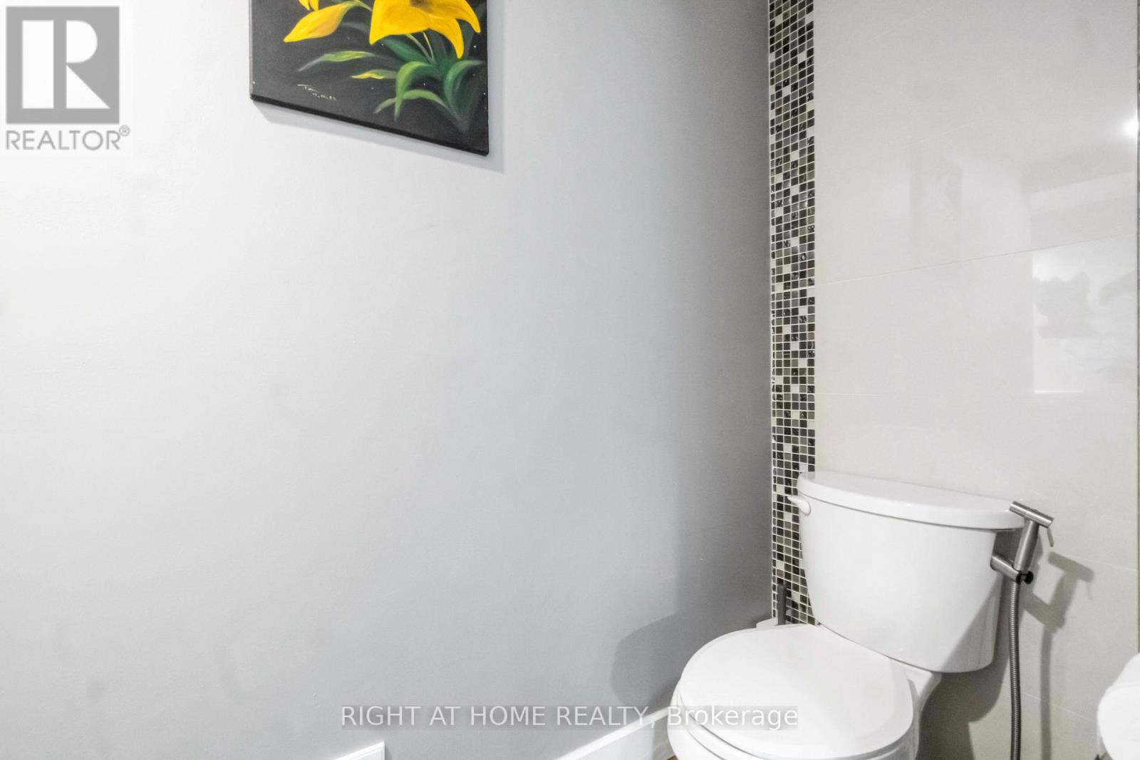 3 - 21 Midland Crescent