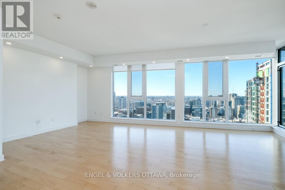 2401 - 179 Metcalfe Street