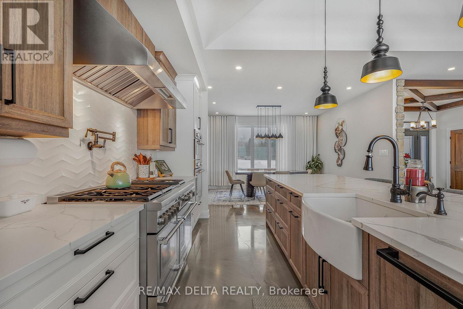 3815 Old Highway 17 Road