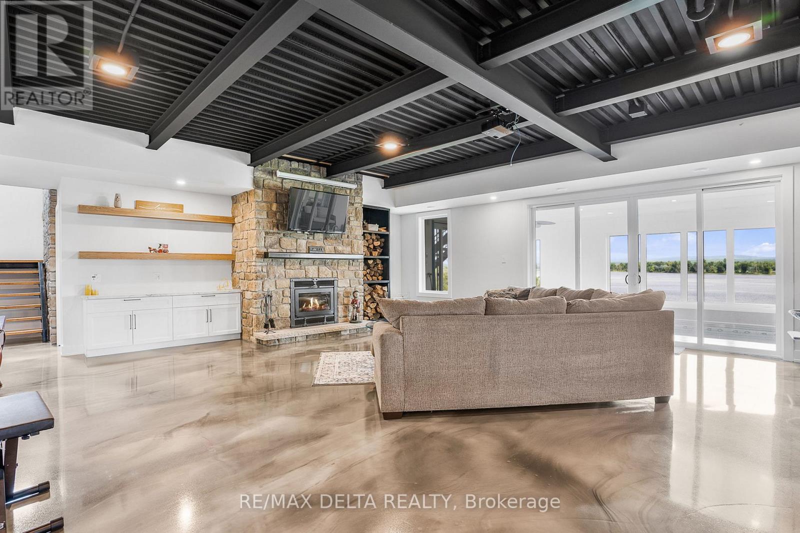 3815 Old Highway 17 Road